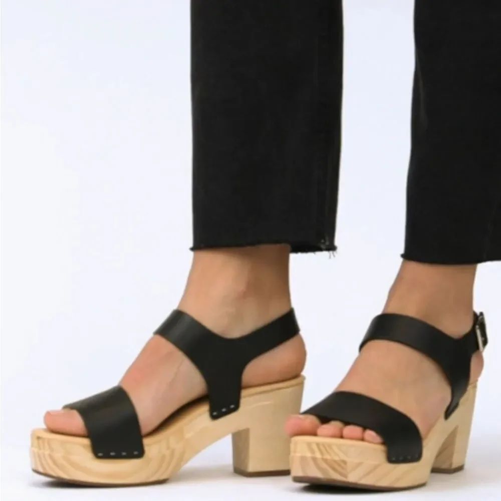 BRAND NEW EARTH OPEN TOE WOMEN’S SANDAL